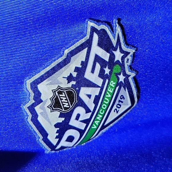 2019 NHL Vancouver Draft shirt - Picture 3 of 7